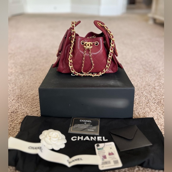 Brand New Chanel 25 Burgundy - Picture 1 of 12